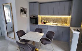 Villa With Pool & Garden Apartment 1 Ognjen